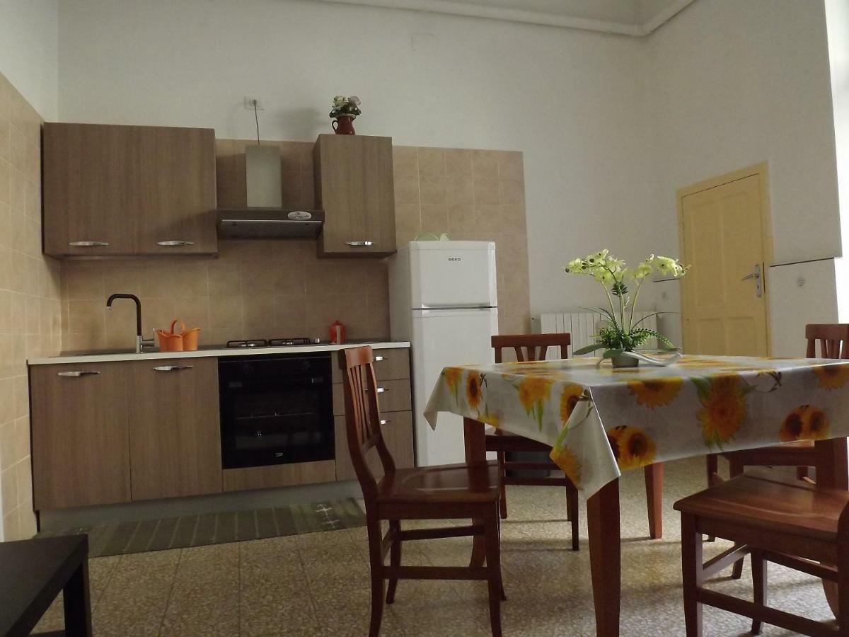 מטרה Casa Vacanze La Terra Dei Briganti מראה חיצוני תמונה