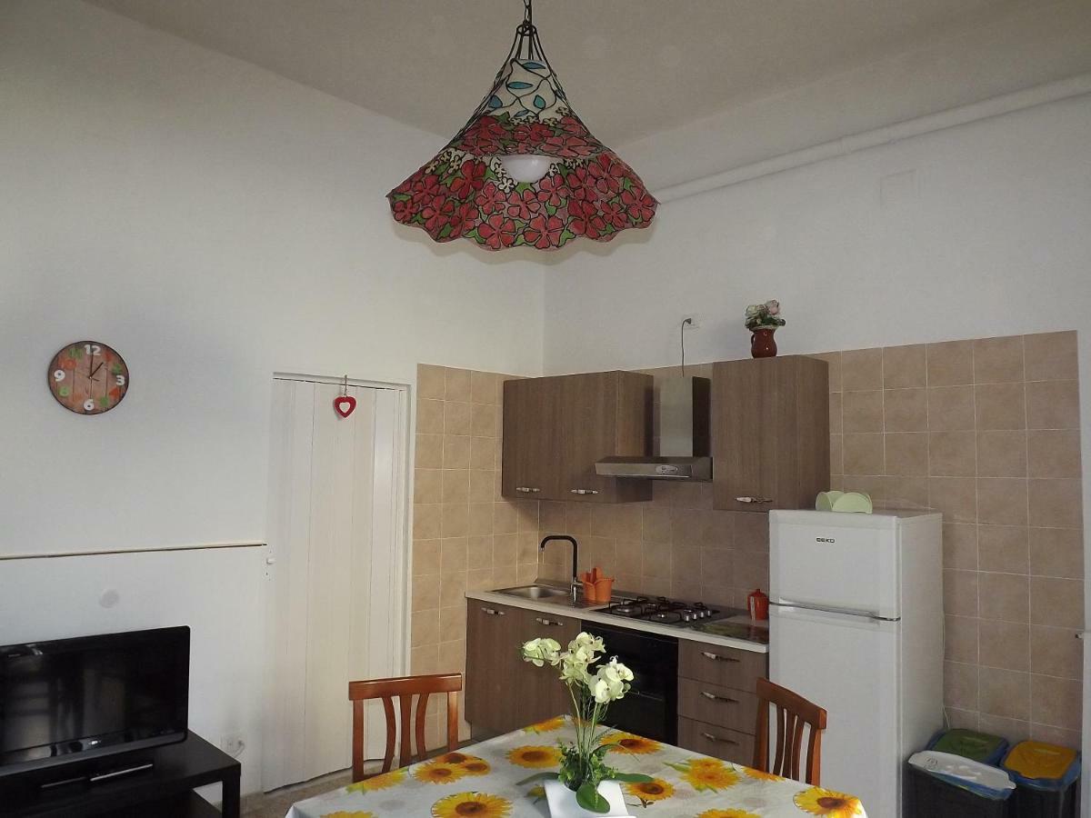 מטרה Casa Vacanze La Terra Dei Briganti מראה חיצוני תמונה